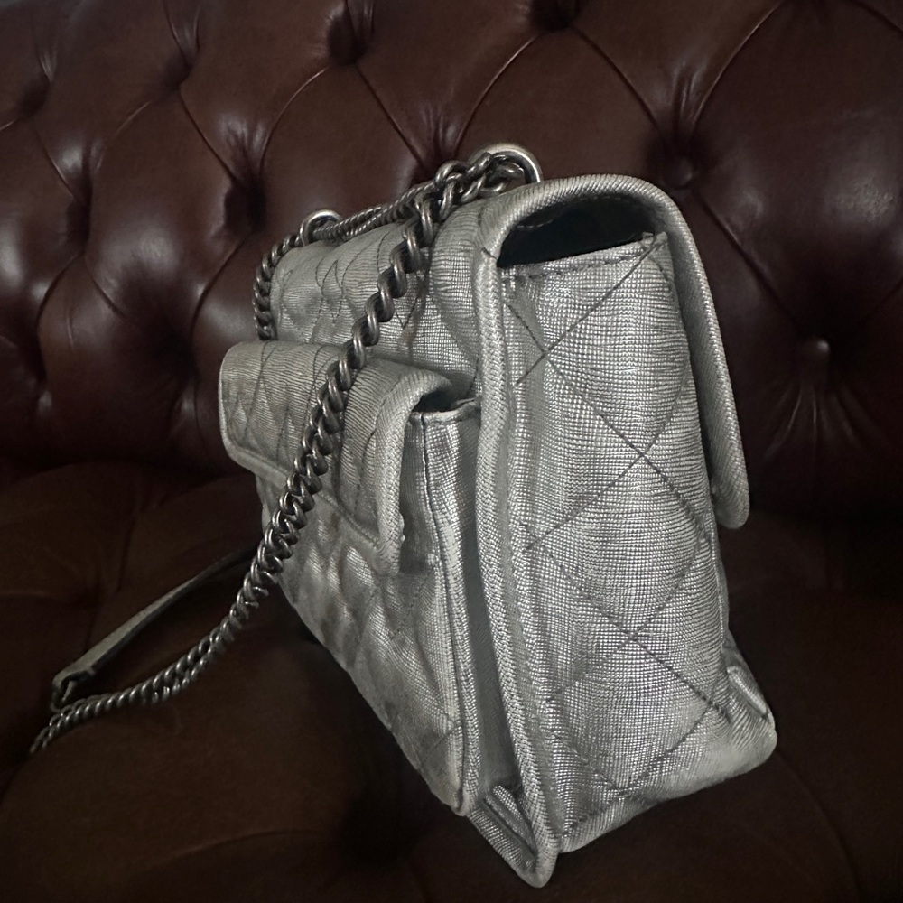 Marc Jacobs Silver Quilted Leather Crossbody Bag Metallic Chain Designer - Picture 8 of 9